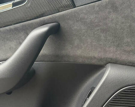 Серый Ауди SQ8, объемом двигателя 4 л и пробегом 98 тыс. км за 73000 $, фото 18 на Automoto.ua