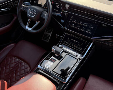 Серый Ауди SQ8, объемом двигателя 4 л и пробегом 92 тыс. км за 83400 $, фото 21 на Automoto.ua