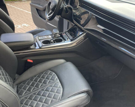 Ауди SQ8 2021 в Киеве на Automoto.ua Серый Ауди SQ8, объемом двигателя 4 л и пробегом 62 тыс. км за 84900 $, фото 28 на Automoto.ua