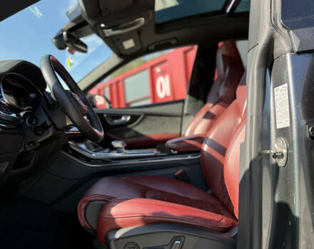 Серый Ауди SQ8, объемом двигателя 4 л и пробегом 92 тыс. км за 83400 $, фото 24 на Automoto.ua