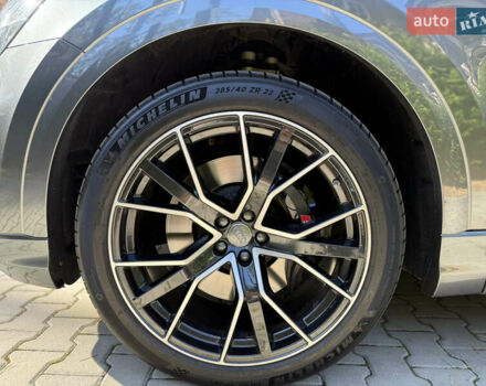 Серый Ауди SQ8, объемом двигателя 4 л и пробегом 130 тыс. км за 79700 $, фото 6 на Automoto.ua