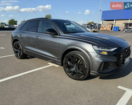 Серый Ауди SQ8, объемом двигателя 4 л и пробегом 56 тыс. км за 84000 $, фото 1 на Automoto.ua