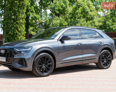 Серый Ауди SQ8, объемом двигателя 4 л и пробегом 40 тыс. км за 92900 $, фото 2 на Automoto.ua