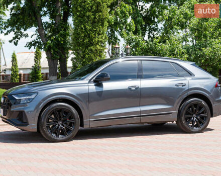 Серый Ауди SQ8, объемом двигателя 4 л и пробегом 40 тыс. км за 92900 $, фото 3 на Automoto.ua