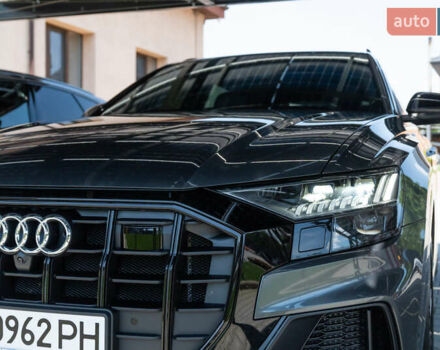 Серый Ауди SQ8, объемом двигателя 4 л и пробегом 40 тыс. км за 92900 $, фото 77 на Automoto.ua