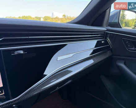 Сірий Ауді SQ8, об'ємом двигуна 4 л та пробігом 49 тис. км за 92000 $, фото 56 на Automoto.ua