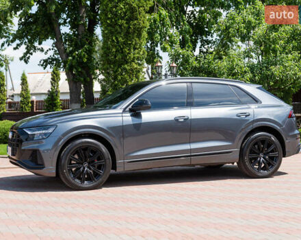 Серый Ауди SQ8, объемом двигателя 4 л и пробегом 40 тыс. км за 92900 $, фото 4 на Automoto.ua