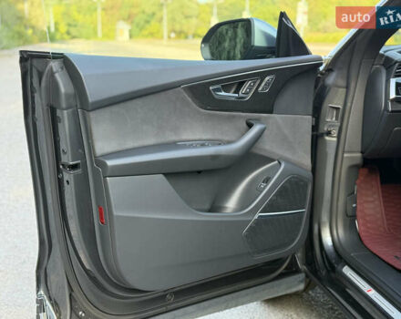 Сірий Ауді SQ8, об'ємом двигуна 4 л та пробігом 49 тис. км за 92000 $, фото 37 на Automoto.ua