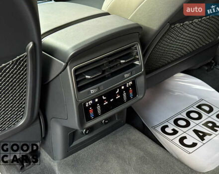 Серый Ауди SQ8, объемом двигателя 4 л и пробегом 15 тыс. км за 120000 $, фото 30 на Automoto.ua