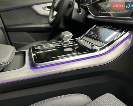 Серый Ауди SQ8, объемом двигателя 4 л и пробегом 47 тыс. км за 98000 $, фото 38 на Automoto.ua