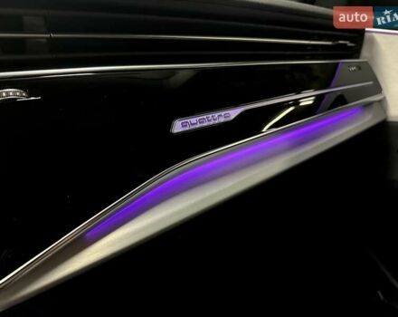 Серый Ауди SQ8, объемом двигателя 4 л и пробегом 47 тыс. км за 98000 $, фото 55 на Automoto.ua