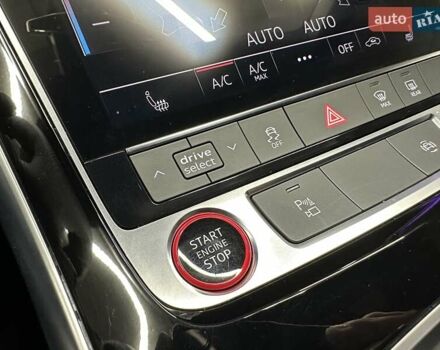 Серый Ауди SQ8, объемом двигателя 4 л и пробегом 47 тыс. км за 98000 $, фото 42 на Automoto.ua