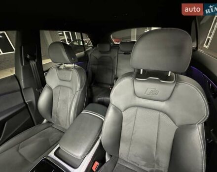 Серый Ауди SQ8, объемом двигателя 4 л и пробегом 47 тыс. км за 98000 $, фото 56 на Automoto.ua