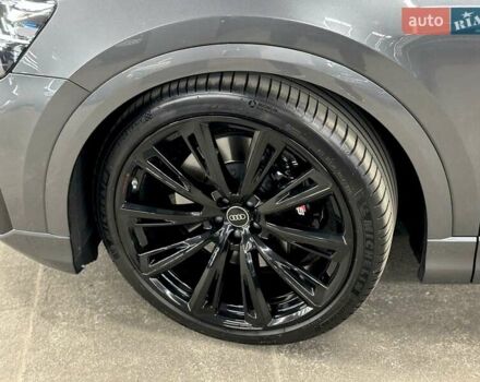 Серый Ауди SQ8, объемом двигателя 4 л и пробегом 47 тыс. км за 98000 $, фото 3 на Automoto.ua