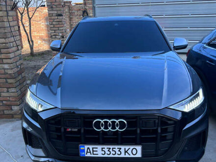 Сірий Ауді SQ8, об'ємом двигуна 4 л та пробігом 139 тис. км за 95000 $, фото 1 на Automoto.ua