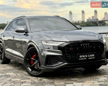 Серый Ауди SQ8, объемом двигателя 4 л и пробегом 52 тыс. км за 82000 $, фото 1 на Automoto.ua