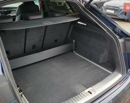 Ауди SQ8 2025 в Хмельницком на Automoto.ua Синий Ауди SQ8, объемом двигателя 4 л и пробегом 15 тыс. км за 143000 $, фото 50 на Automoto.ua