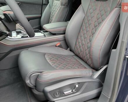 Ауди SQ8 2025 в Хмельницком на Automoto.ua Синий Ауди SQ8, объемом двигателя 4 л и пробегом 15 тыс. км за 143000 $, фото 24 на Automoto.ua