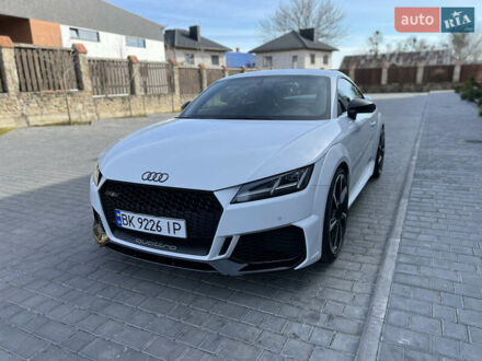 Ауди ТТ РС 2018 в Ровно на Automoto.ua Белый Ауди ТТ РС, объемом двигателя 2.48 л и пробегом 62 тыс. км за 43000 $, фото 1 на Automoto.ua