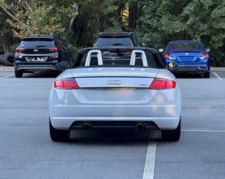 Белый Ауди ТТ, объемом двигателя 2 л и пробегом 74 тыс. км за 10000 $, фото 4 на Automoto.ua