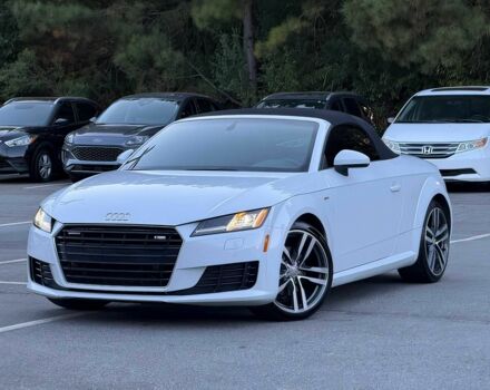 Белый Ауди ТТ, объемом двигателя 2 л и пробегом 74 тыс. км за 10000 $, фото 2 на Automoto.ua