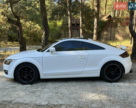 Белый Ауди ТТ, объемом двигателя 1.98 л и пробегом 138 тыс. км за 13000 $, фото 1 на Automoto.ua