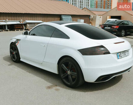 Белый Ауди ТТ, объемом двигателя 2 л и пробегом 76 тыс. км за 15500 $, фото 4 на Automoto.ua