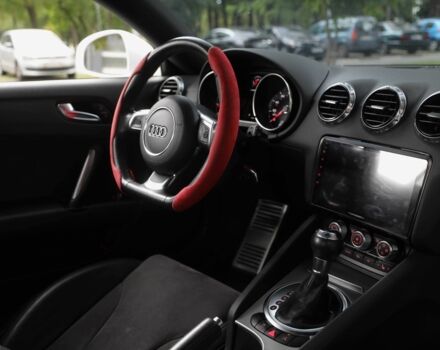 Білий Ауді TT, об'ємом двигуна 2 л та пробігом 143 тис. км за 15000 $, фото 12 на Automoto.ua
