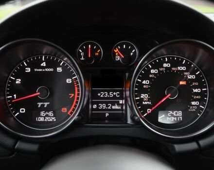 Білий Ауді TT, об'ємом двигуна 2 л та пробігом 143 тис. км за 15000 $, фото 14 на Automoto.ua