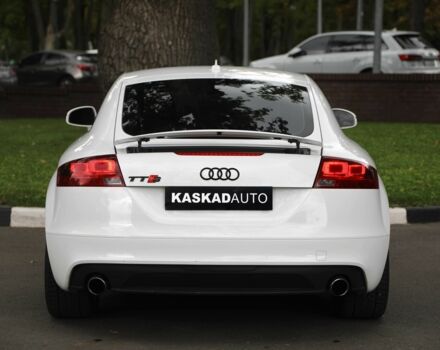Білий Ауді TT, об'ємом двигуна 2 л та пробігом 143 тис. км за 15000 $, фото 4 на Automoto.ua