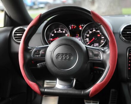 Білий Ауді TT, об'ємом двигуна 2 л та пробігом 143 тис. км за 15000 $, фото 10 на Automoto.ua