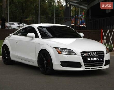 Белый Ауди ТТ, объемом двигателя 1.98 л и пробегом 143 тыс. км за 15000 $, фото 2 на Automoto.ua
