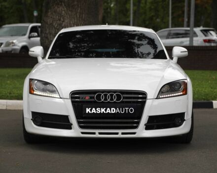 Білий Ауді TT, об'ємом двигуна 2 л та пробігом 143 тис. км за 15000 $, фото 1 на Automoto.ua