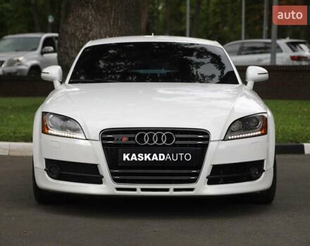 Белый Ауди ТТ, объемом двигателя 1.98 л и пробегом 143 тыс. км за 15000 $, фото 1 на Automoto.ua