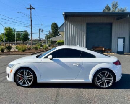 Белый Ауди ТТ, объемом двигателя 2 л и пробегом 76 тыс. км за 10900 $, фото 3 на Automoto.ua