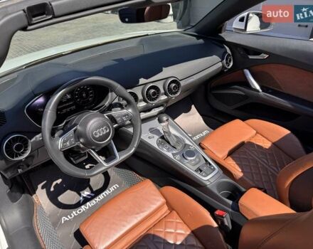 Білий Ауді TT, об'ємом двигуна 1.98 л та пробігом 71 тис. км за 25900 $, фото 17 на Automoto.ua