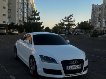 Белый Ауди ТТ, объемом двигателя 2 л и пробегом 192 тыс. км за 13000 $, фото 1 на Automoto.ua