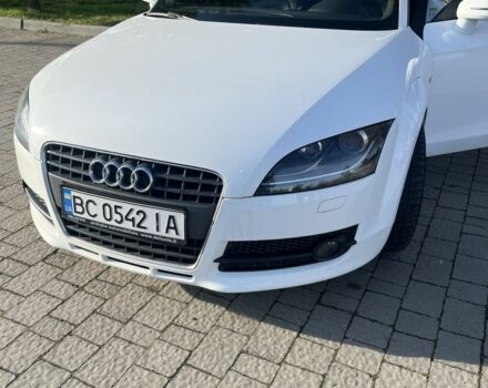Белый Ауди ТТ, объемом двигателя 2 л и пробегом 287 тыс. км за 9300 $, фото 1 на Automoto.ua