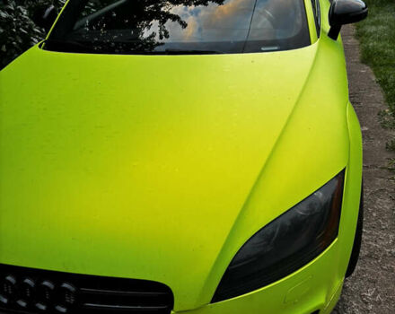 Белый Ауди ТТ, объемом двигателя 1.98 л и пробегом 220 тыс. км за 12500 $, фото 1 на Automoto.ua