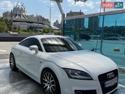 Белый Ауди ТТ, объемом двигателя 1.98 л и пробегом 178 тыс. км за 12500 $, фото 1 на Automoto.ua