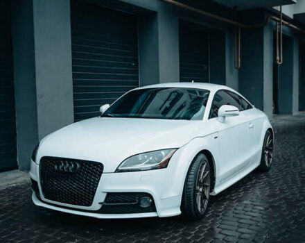 Белый Ауди ТТ, объемом двигателя 2 л и пробегом 199 тыс. км за 13200 $, фото 1 на Automoto.ua