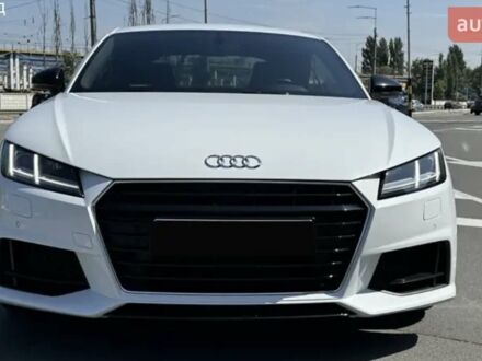 Білий Ауді TT, об'ємом двигуна 1.98 л та пробігом 162 тис. км за 28000 $, фото 1 на Automoto.ua