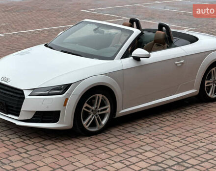 Белый Ауди ТТ, объемом двигателя 1.98 л и пробегом 70 тыс. км за 25999 $, фото 1 на Automoto.ua