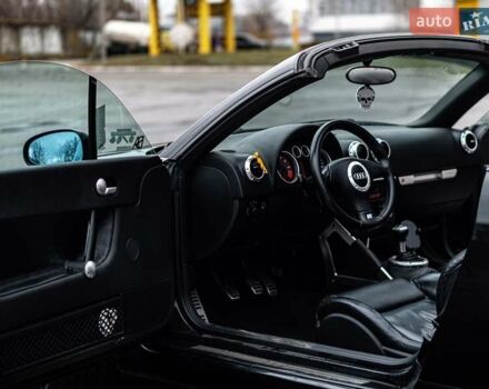 Черный Ауди ТТ, объемом двигателя 1.8 л и пробегом 262 тыс. км за 8000 $, фото 43 на Automoto.ua