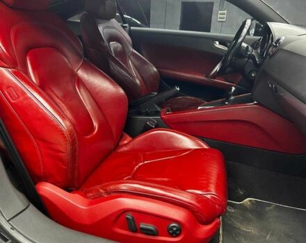 Черный Ауди ТТ, объемом двигателя 2 л и пробегом 204 тыс. км за 10000 $, фото 7 на Automoto.ua