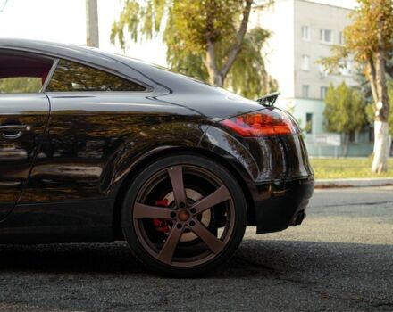 Черный Ауди ТТ, объемом двигателя 2 л и пробегом 180 тыс. км за 10500 $, фото 4 на Automoto.ua