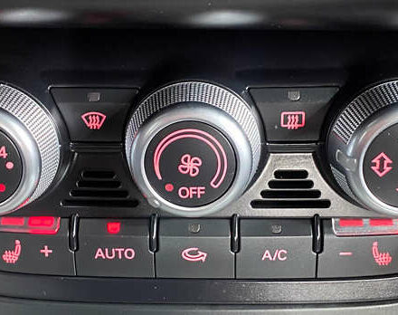 Черный Ауди ТТ, объемом двигателя 1.98 л и пробегом 90 тыс. км за 15250 $, фото 20 на Automoto.ua