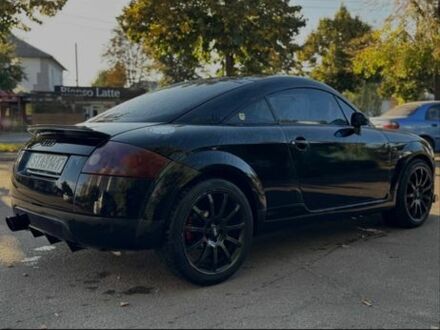 Черный Ауди ТТ, объемом двигателя 1.8 л и пробегом 450 тыс. км за 3200 $, фото 1 на Automoto.ua