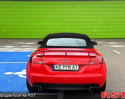 Червоний Ауді TT, об'ємом двигуна 2 л та пробігом 130 тис. км за 10500 $, фото 3 на Automoto.ua