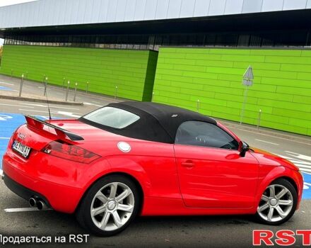 Червоний Ауді TT, об'ємом двигуна 2 л та пробігом 130 тис. км за 10500 $, фото 4 на Automoto.ua